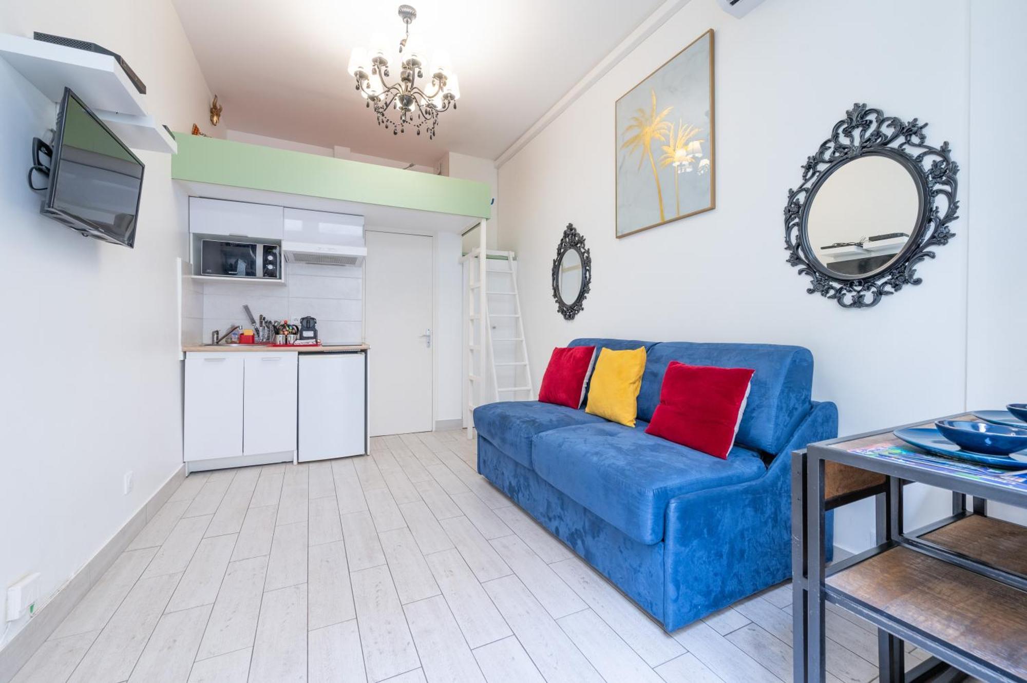 Little Boudoir Of Paris Champs-Elysees Exterior photo