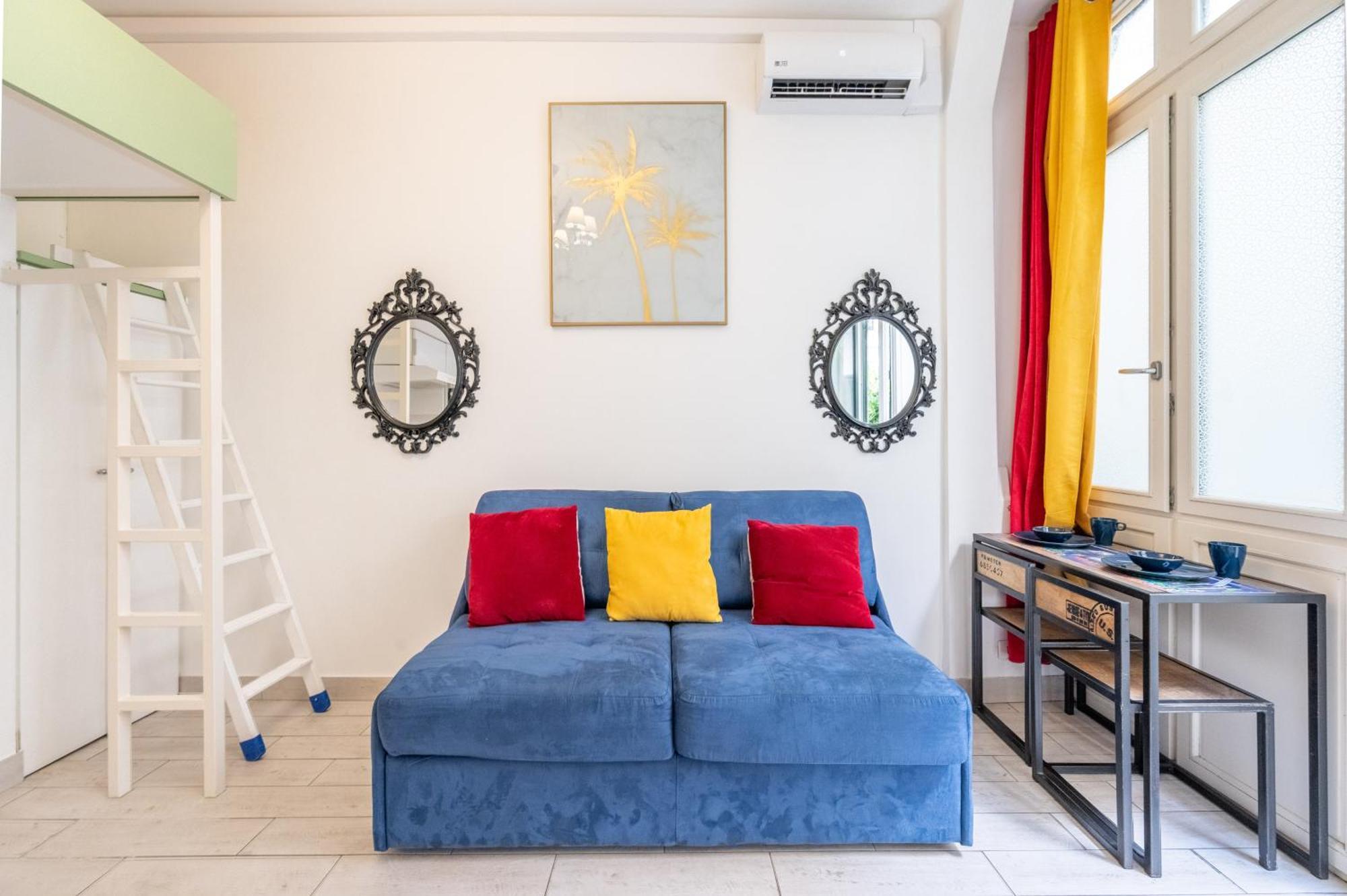 Little Boudoir Of Paris Champs-Elysees Exterior photo